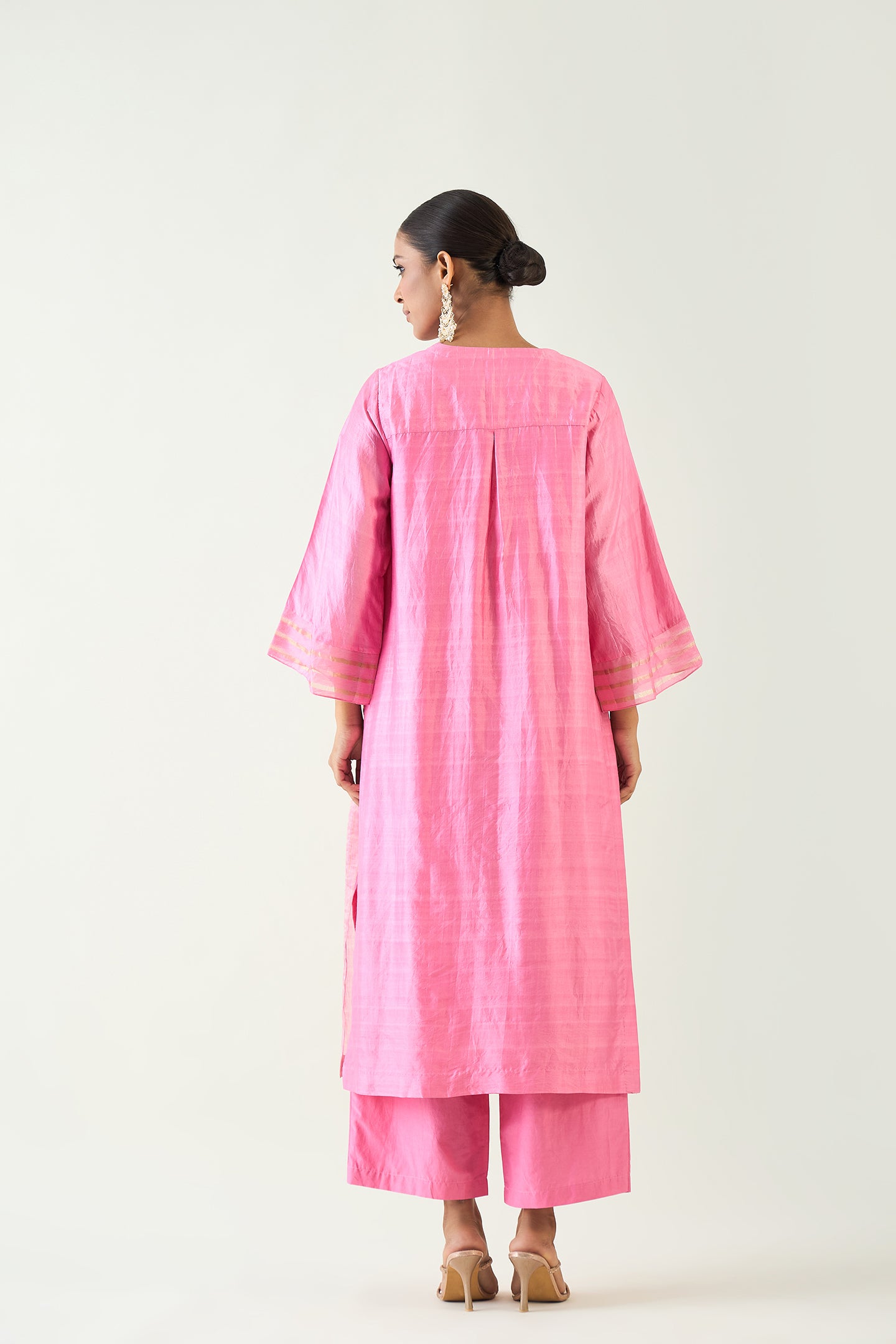 KAYA: ZARI STRIPE AND SILK PATCH KURTA SET - CANDY PINK