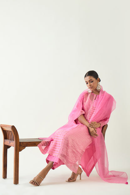 KAYA: ZARI STRIPE AND SILK PATCH KURTA SET - CANDY PINK