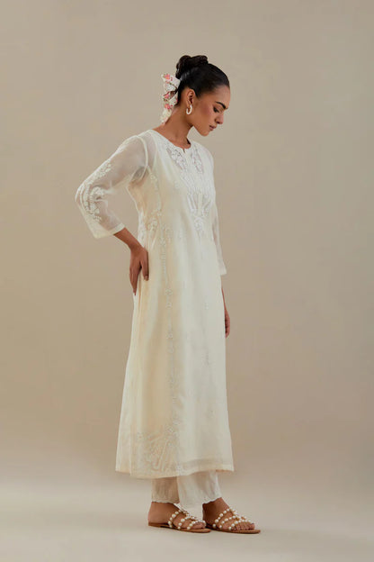 SHWET KURTA SET