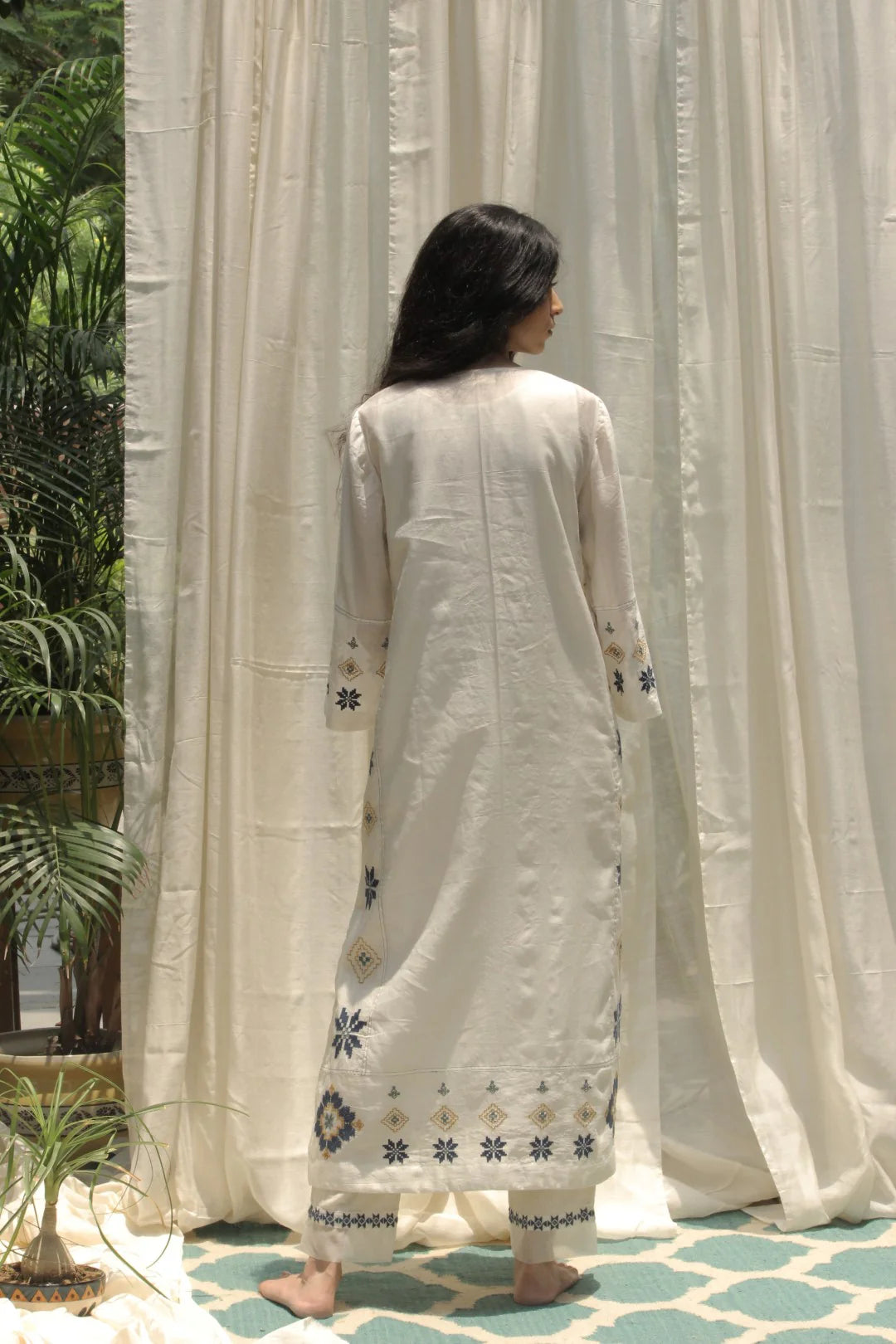 CREAM CHANDERI AZTEC EMBROIDERED KALI