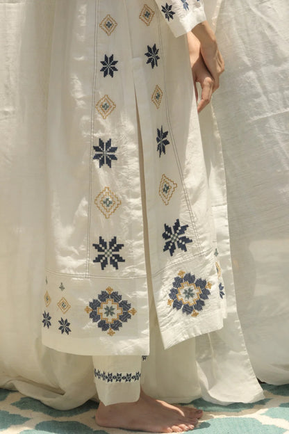 CREAM CHANDERI AZTEC EMBROIDERED KALI