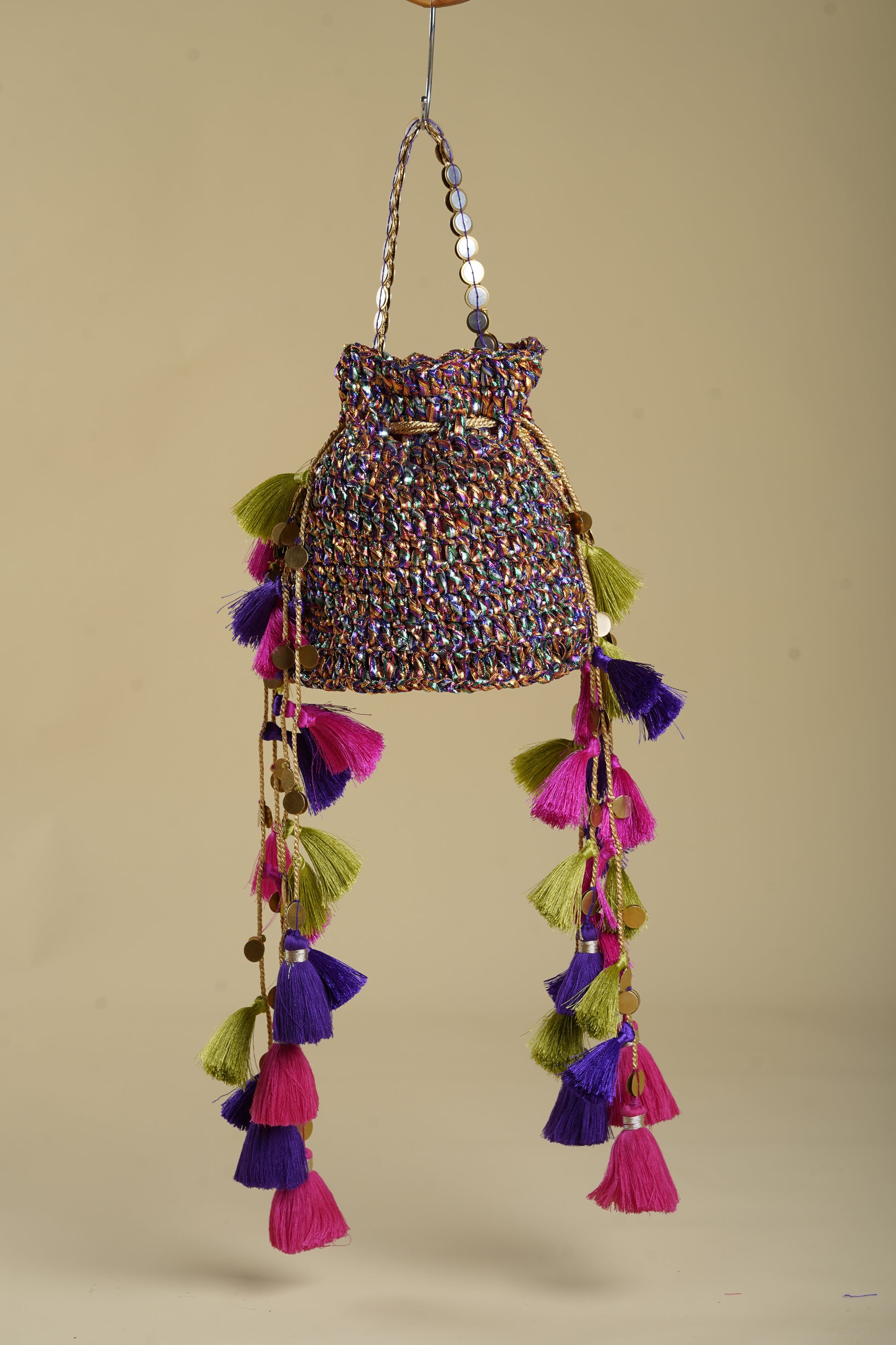KALEDIO CHARM CROCHET POTLI