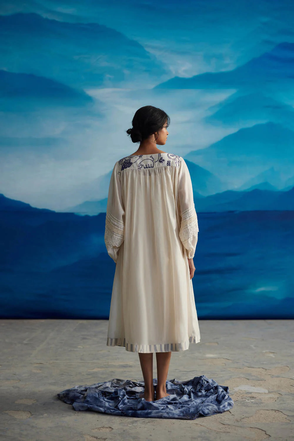 AMBRETTA  SQUARE SLEEVE DRESS