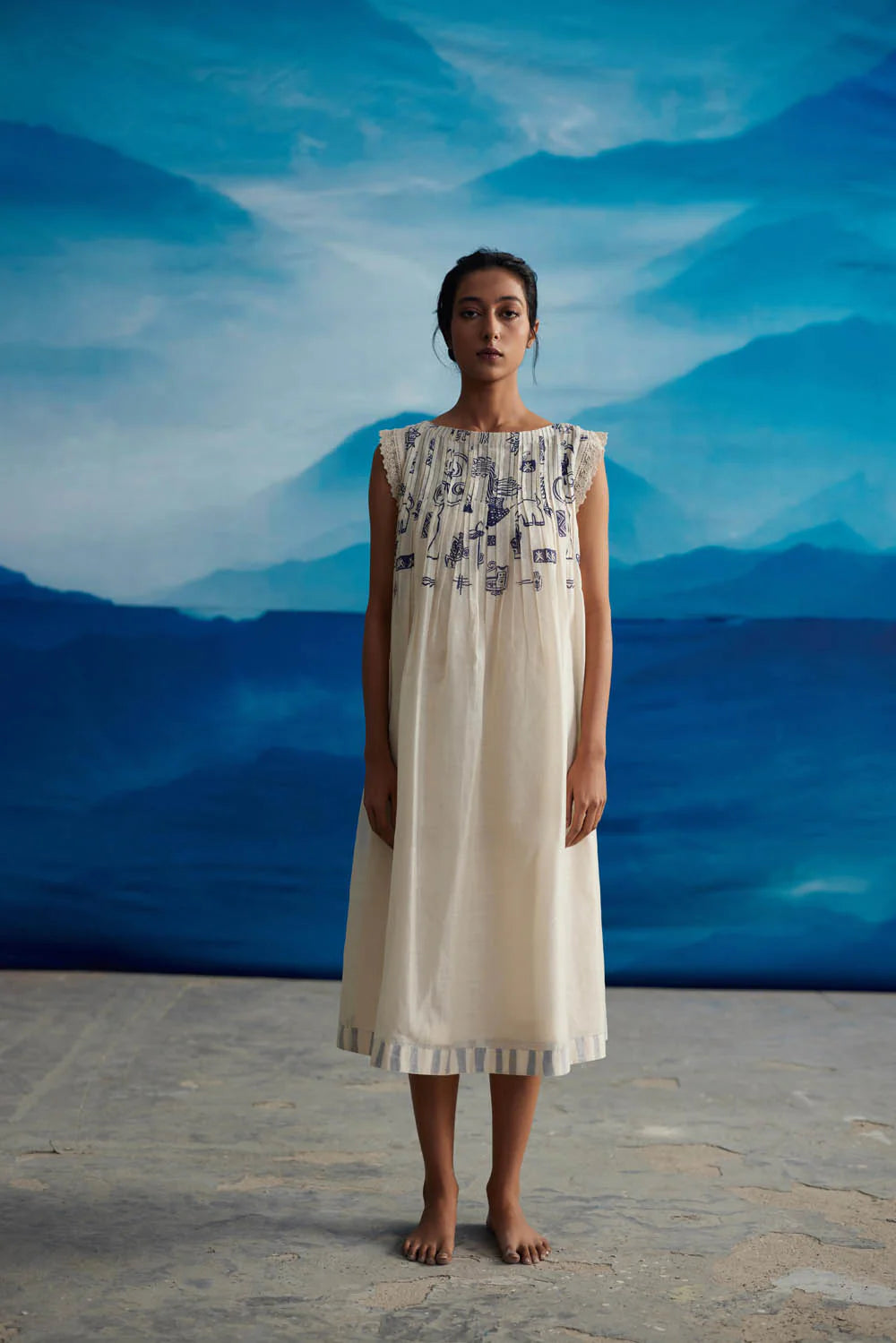 MIGNON PLEATED NECK DRESS
