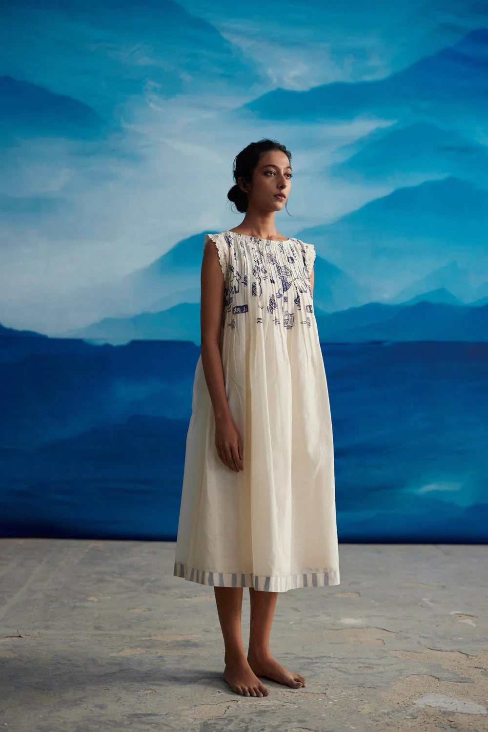 MIGNON PLEATED NECK DRESS