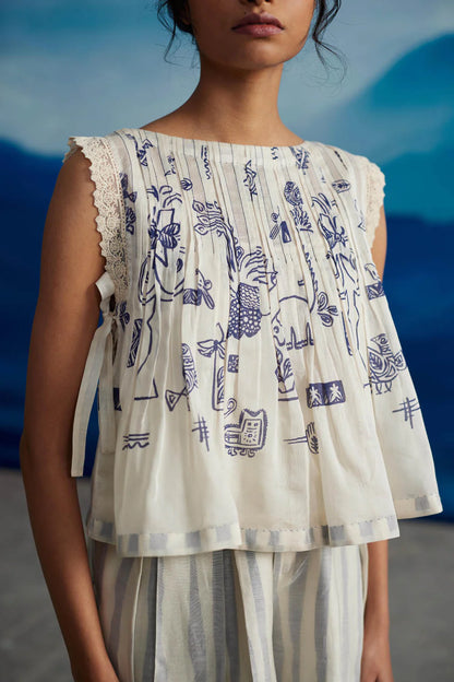 CALANTHA PLEATED TOP