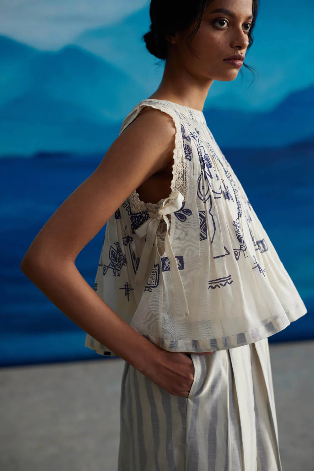 CALANTHA PLEATED TOP