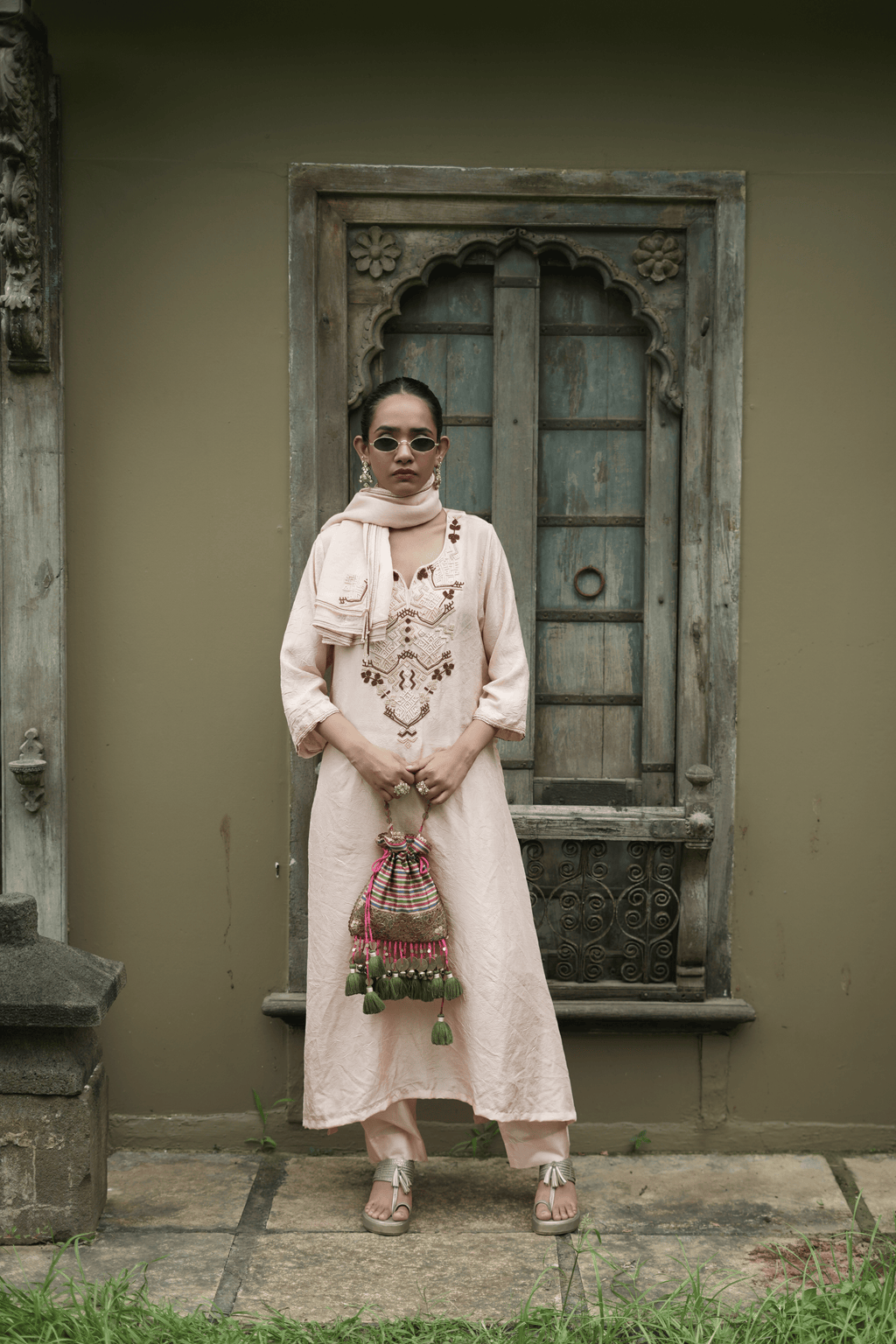 GULNAAR SILK SET
