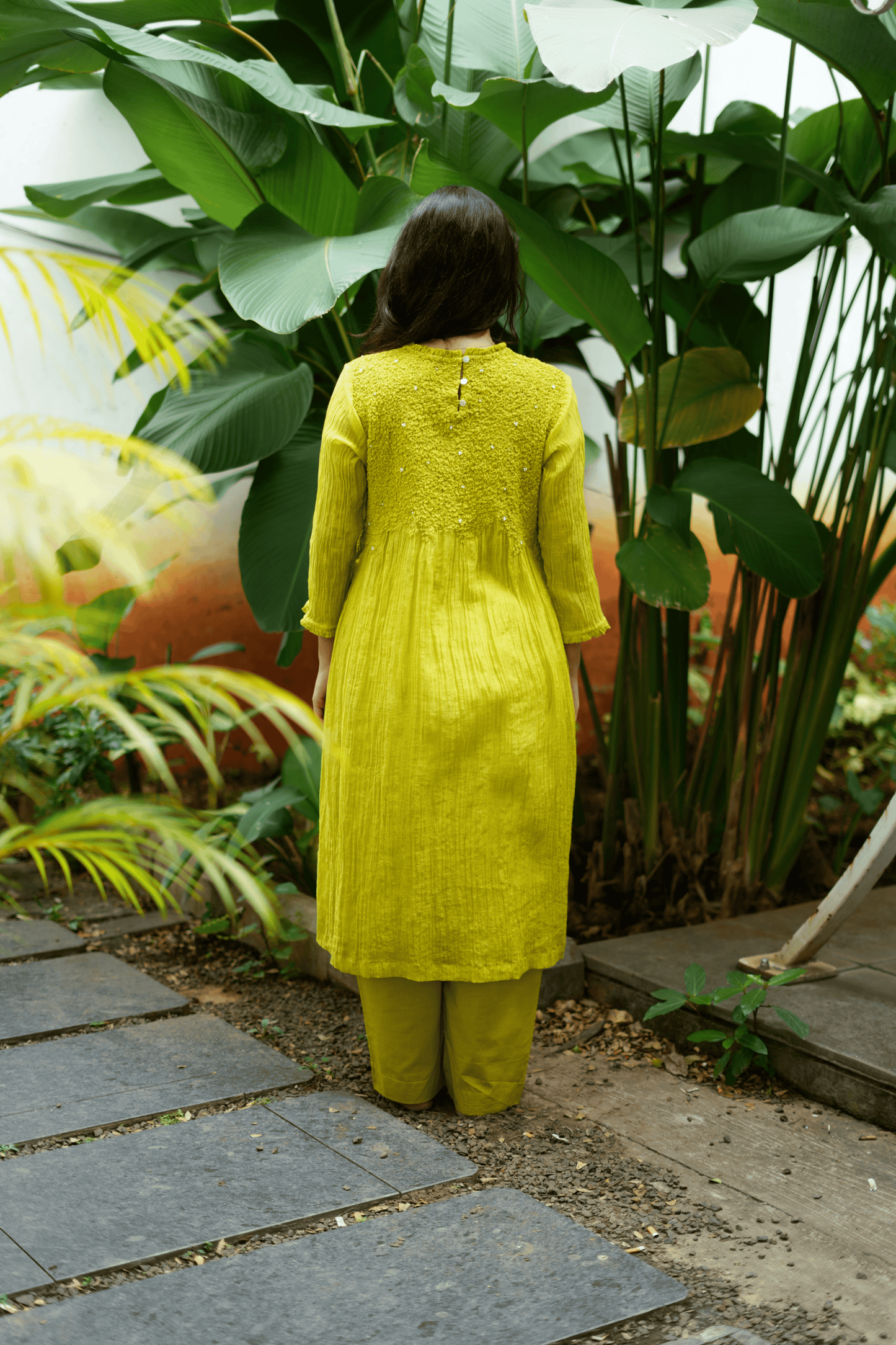 PEELA MUL CHANDERI SET