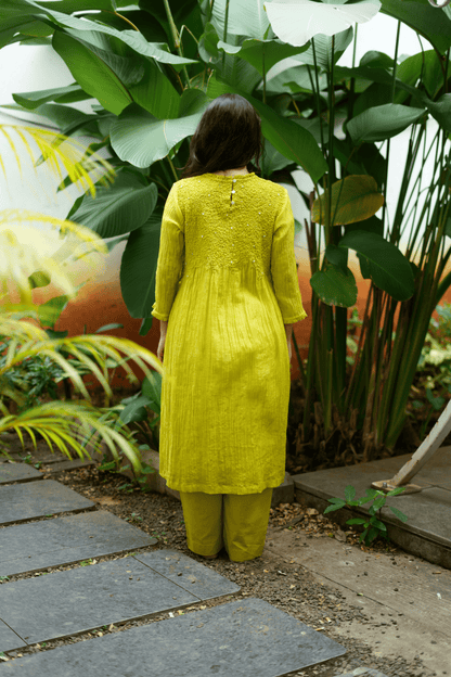 PEELA MUL CHANDERI SET