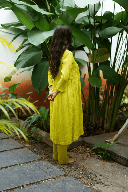 PEELA MUL CHANDERI SET