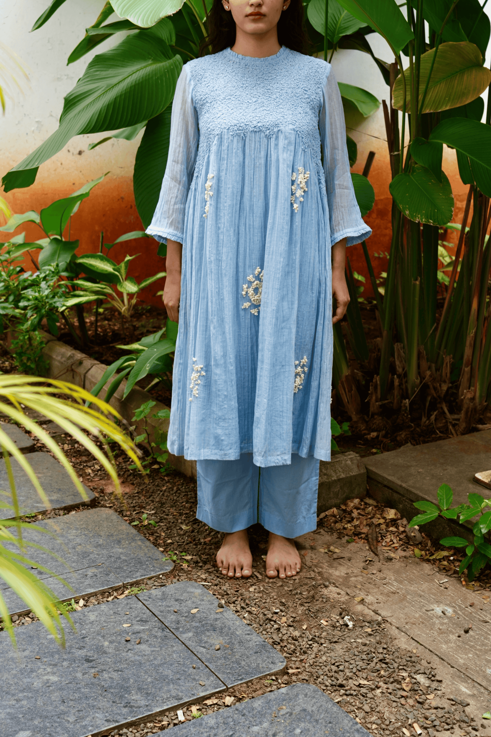 NEEL SHOLA SET